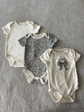 Baby Girls Neutral Cream Leopard Bodysuit Set - So Sweet